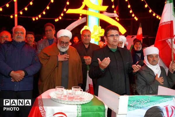 حضور امام جمعه شهرستان تایباد در بین مردم ولایتمدار ارزنه
