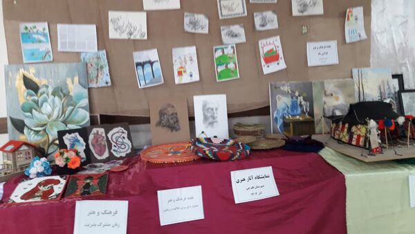 برگزاری جشنواره «ماها »در دبیرستان دخترانه قلم چی خرم آباد 