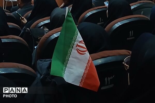 تجلیل از دختران شهدای جنگ رمضان در باقرشهر