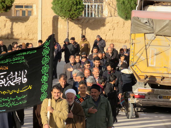 اجتماع و دسته روی عزاداران علوی در شهر درق برگزار شد