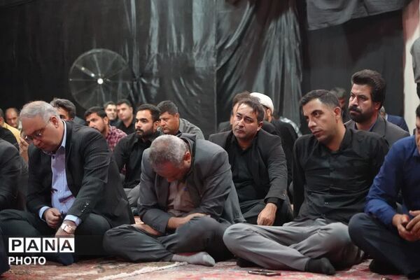 اقامه عزای رهبر شهید در بخشداری کهریزک 