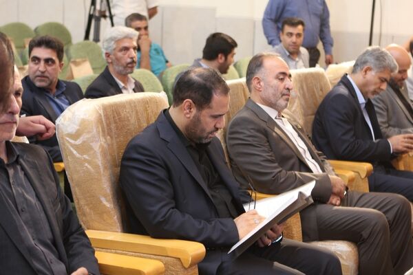 همایش خیرین مدرسه‌ساز و آیین کلنگ زنی بزرگترین مجموعه هنرستانی کشور در کاشان
