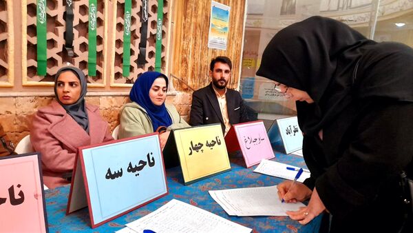 جلسه هم‌افزایی رابطان مشاور ابتدائی استان البرز