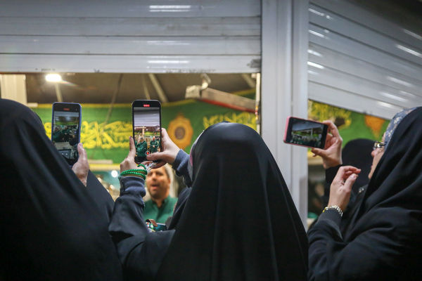 حال و هوای حرم مطهر رضوی در شب وفات حضرت زینب سلام الله علیها