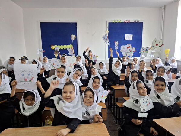 جشن دندان شماره شش و پویش دو دو تا یادت نره در دبستان عصمت باخرز