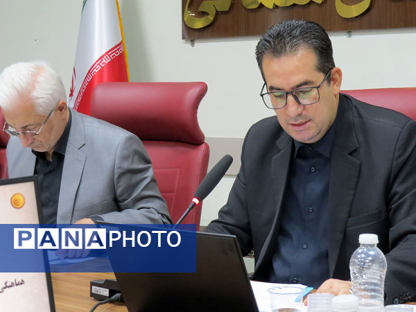 برگزاری شورای معاونان آموزش و پرورش با حضور استاندار 