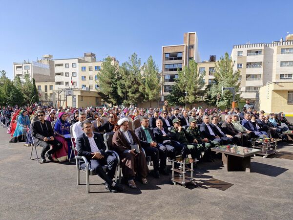  نواخته شدن زنگ مهر و برگزاری جشن بازگشایی مدارس عشایری استان فارس