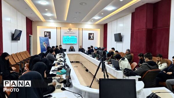 جلسه هم‌اندیشی نقش آفرینی دانش‌آموزان پیشتاز در جنگ رمضان