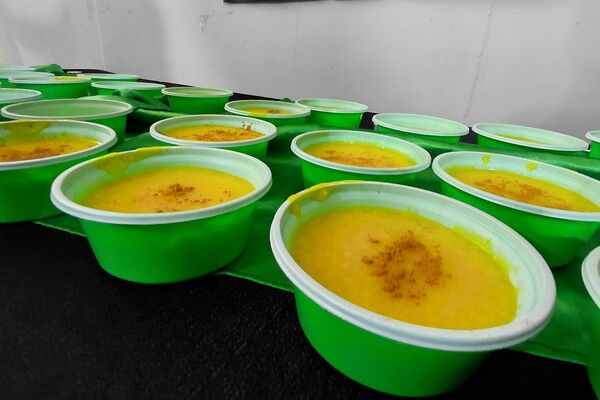 مراسم سوگواری و توزیع نذری به مناسبت شهادت حضرت فاطمه زهرا (س) در دبیرستان بعثت۲