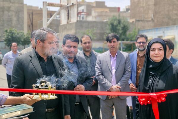 آیین افتتاح زمین چمن مصنوعی در قرچک