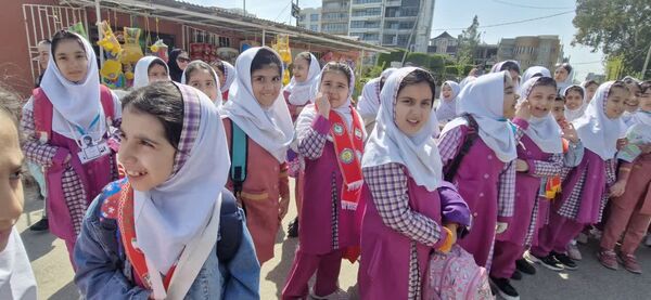 برگزاری اردوی پیشتازان دبستان آزادی به مناسبت هفته زمین پاک و هوای پاک