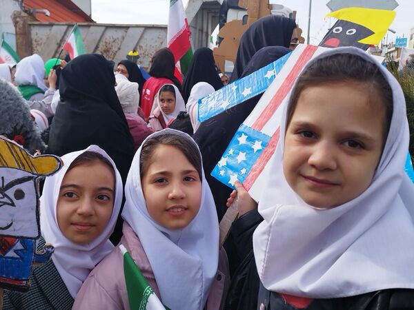 راهپیمایی 22 بهمن در شهرستان فاروج 