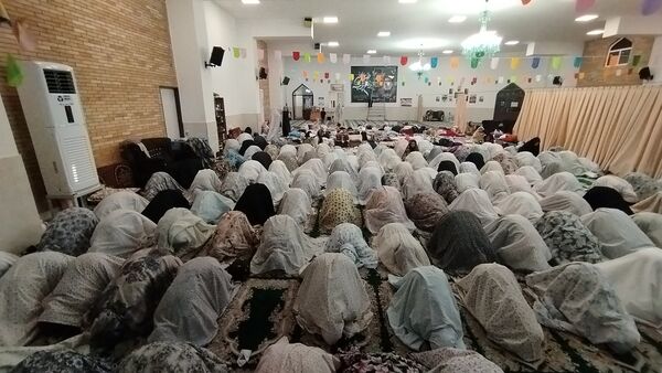 اعتکاف دانش آموزی در مسجد خاتم النبیین بیرجند