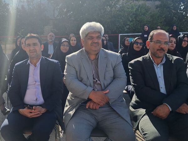 سفیران سلامت پیشگامان خود مراقبتی در مدارس 