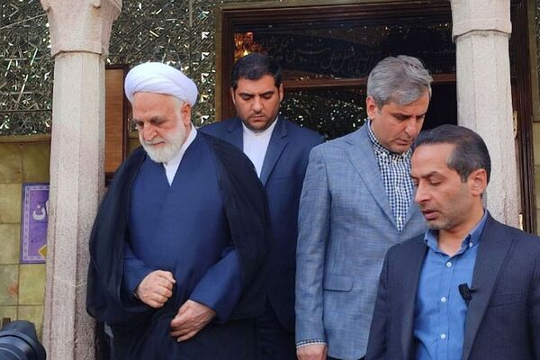 حضور مسئولان کشوری و استانی در کنار آحاد مردم شهیدپرور ناحیه 2 شهرری پای صندوق‌های رای 