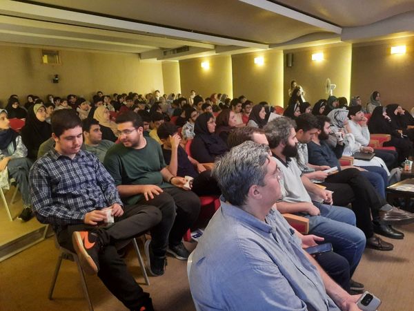 بازدید از موزه ملک و شرکت در همایش علوم انسانی توسط دانش‌آموزان علامه حلی ۵