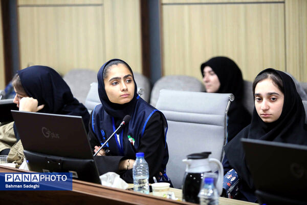 مراسم تجلیل از دانش آموز خبرنگاران شهر تهران