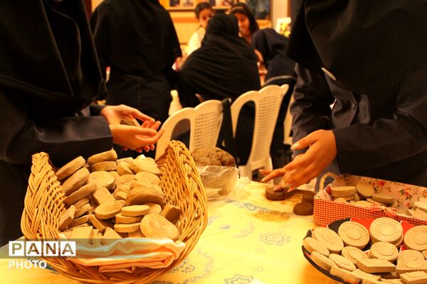 آثار هنرجویان هنرستان‌های ناحیه یک همدان به نمایش درآمد