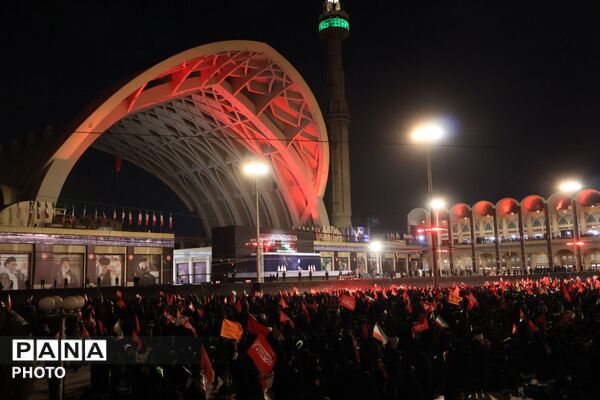 طنینِ حماسه و اندوه در مصلی؛ میزبانیِ دارالشهدای تهران از زائرانِ رهبر شهید