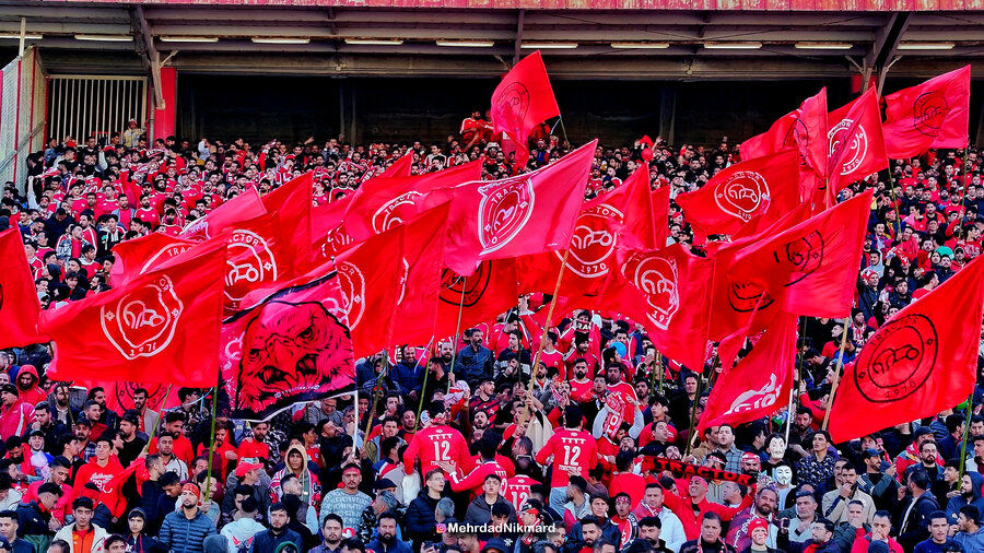 رویایی‌ها جام قهرمانی را در تبریز بالای سر می‌برند