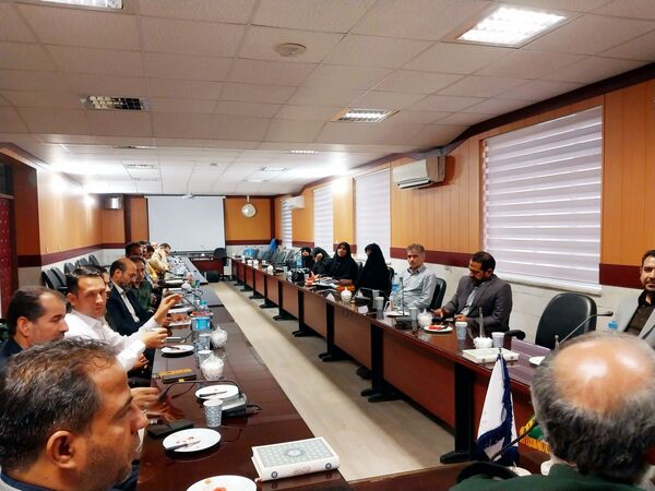 جلسه اعضای شورا و مدیران کانون‌های بسیج فرهنگیان قطب شهیدمدرس