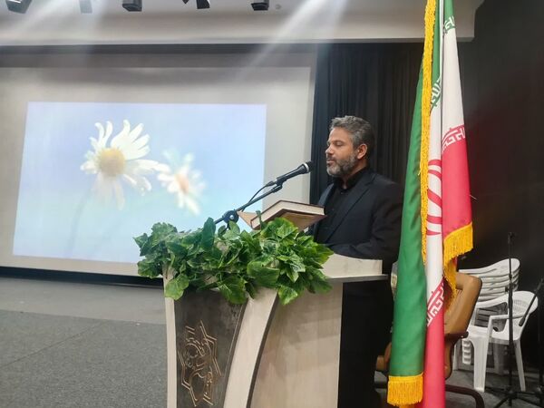 جشن ستارگان دانش‌آموزی در تالار شهرداری دولت‌آباد شهرستان برخوار 