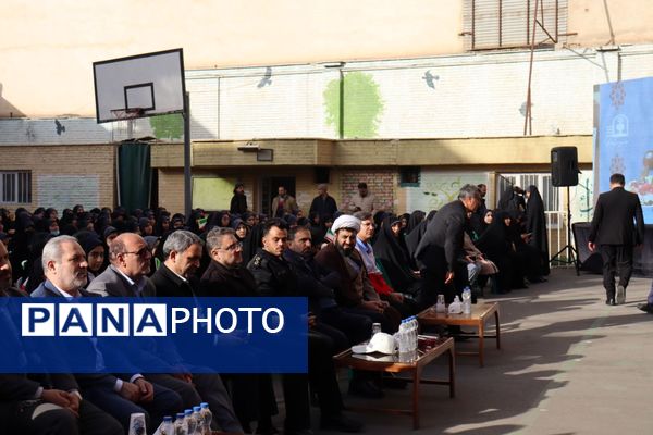 در دل این زمستان سخت و از پس سال‌ها، همچنان عطر آزادی به مشام می‌رسد