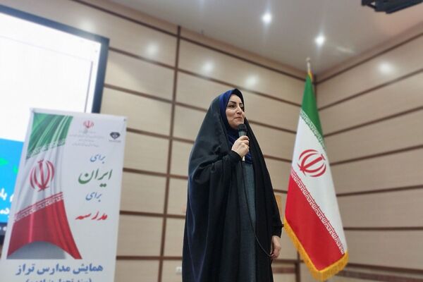 ترسیم نقشه راه مدیریت مدارس؛ برگزاری همایش مدارس تراز ویژه مدیران متوسطه اول در شهرستان قدس