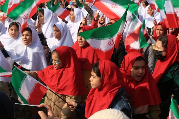حضور پرشور مردم بهارستانی در راهپیمایی ۲۲ بهمن