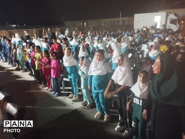 آغاز پویش ملی دهان و دندان در شهر فین با حضور معاون وزیر آموزش‌وپرورش