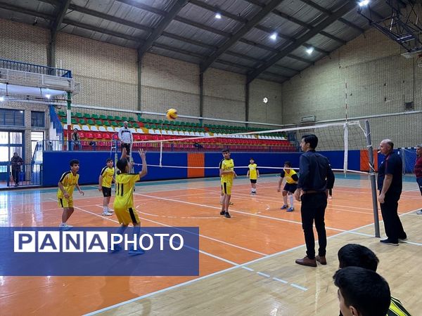 برگزاری مسابقات والیبال دانش‌آموزی مقطع ابتدایی