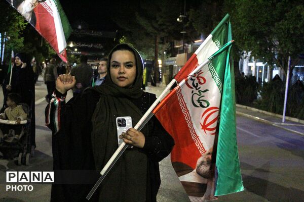 همبستگی های مردم غیور و انقلابی نیشابور