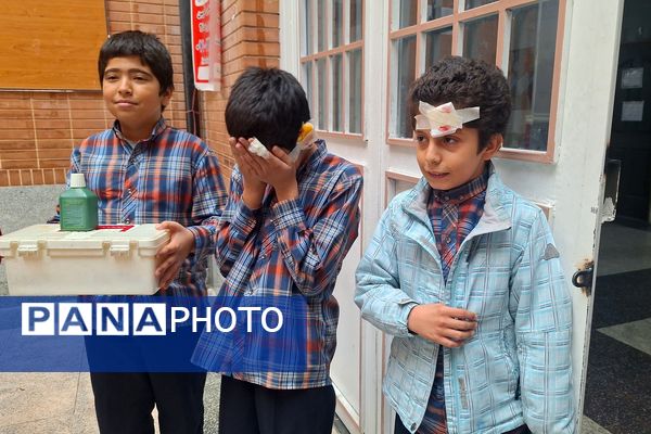 مانور زلزله در دبستان معارف 6 ناحیه 3