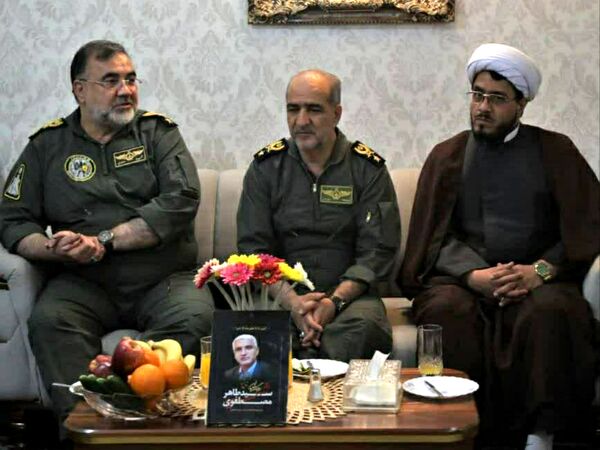 دیدار فرمانده نیروی هوایی ارتش با خانواده شهدای خدمت