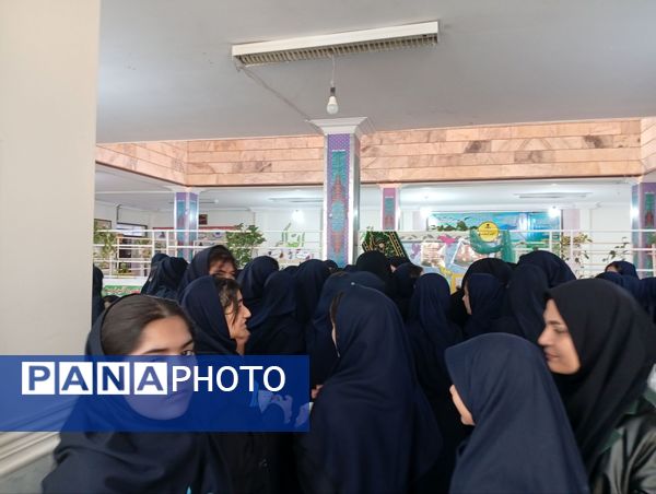 عطر چای به مناسبت شهادت حضرت زهرا (ع) در دبیرستان عطیه 