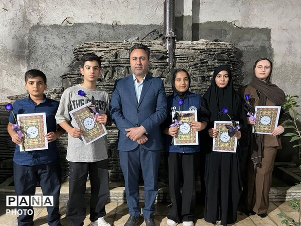 تجلیل فرماندار خاتم از اصحاب رسانه و دانش آموز خبرنگاران پانا