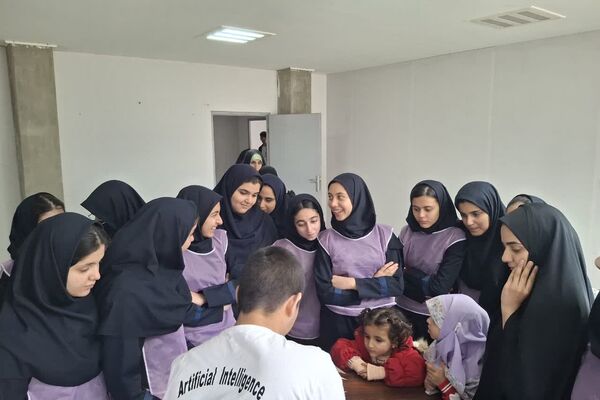اردوی یک روزه دبیرستان امام خامنه‌ای در موسسه فرهنگی ورزشی ایثار 