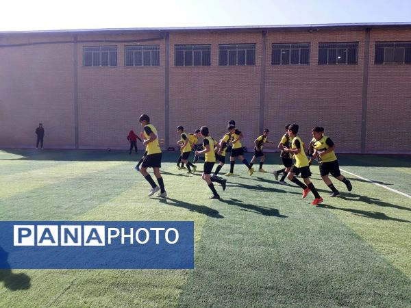 برگزاری مسابقات فوتبال به مناسبت ایام فاطمیه در خلیل آباد 