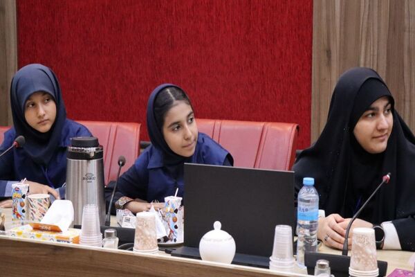 نشست صمیمی فعالین رسانه ای دانش‌آموزان با مدیرعامل خبرگزاری پانا
