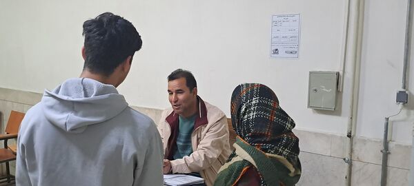  دیدار والدین با معلمان در دبیرستان ابوذر غفاری نیشابور