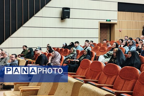 برگزاری نشست صمیمانه هنرمندان و فعالان عرصه رسانه در شهرستان ملارد