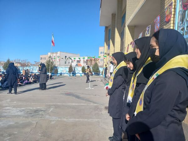 مراسم چهل وششمین سالگرد انقلاب اسلامی در دبیرستان فرهنگ مرحوم فخرایی