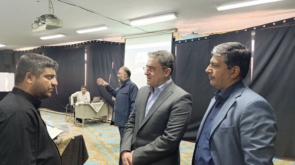 بازدید معاون پرورشی و فرهنگی آموزش و پرورش استان خراسان رضوی از مسابقات قرآن،عترت و نماز در مرحله انتخابی کشور