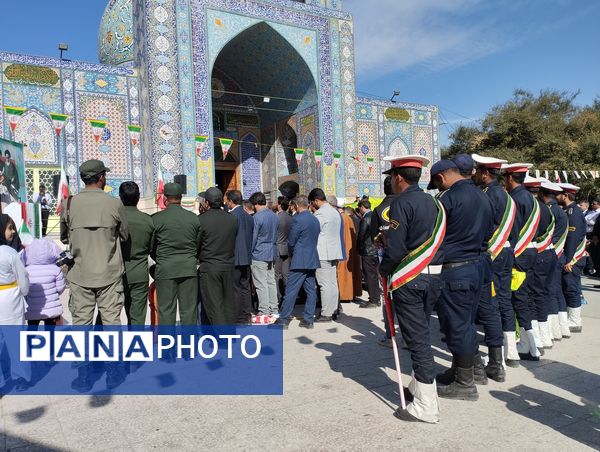 حضور مردم همدل حاجی آباد در راهپیمایی ۲۲ بهمن