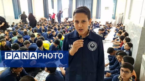 برگزاری جشنوارهٔ کاهو و سکنجبین در دبستان پسرانهٔ پاسداران یزد