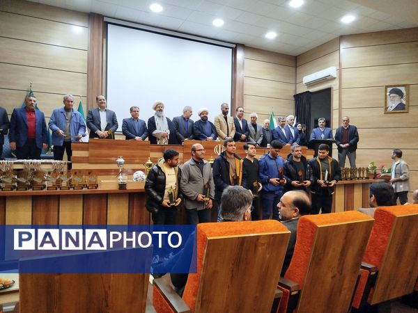 آیین تجلیل از برترین‌های فوتبال و فوتسال شهرستان کاشمر 