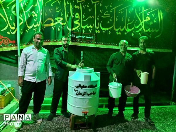 ایستگاه صلواتی صاحب الزمان در روستای نقاب میزبان عزادارن حسینی می شود