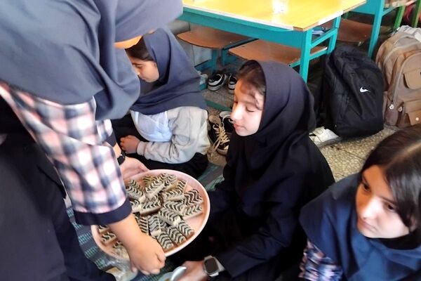 مراسم ویژه شهادت حضرت فاطمه زهرا (س) در مدرسه نرگس پردیس