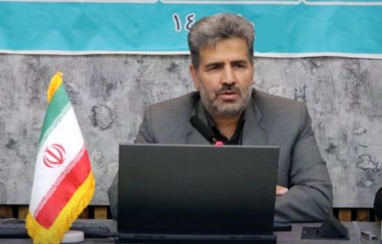 معلم مهم ترین رکن آموزش و کتاب مهم ترین ابزار آموزش است