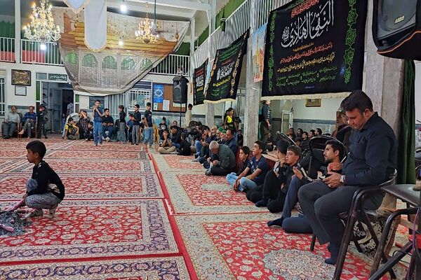 مراسم عزاداری امام حسین(ع) در شهر بار 